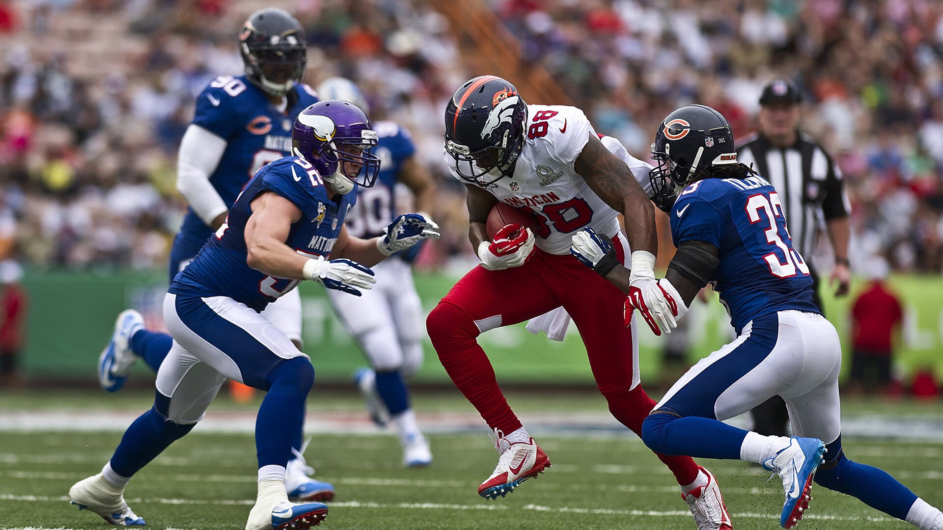 “腰旗美式橄榄球：东部新区赛场迎接极速与巧妙的对抗”